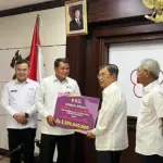 PMI Terima Rp 1,5 Miliar Donasi dari Pemkab Tangerang untuk Korban Bencana Sumatera