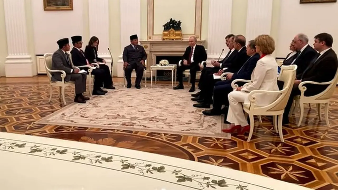 Prabowo Bertemu Putin di Moskow, Lanjutkan Kunjungan Kerja Usai dari Pakistan Prabowo Bertemu Putin di Moskow, Lanjutkan Kunjungan Kerja Usai dari Pakistan