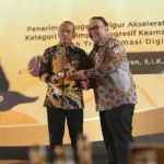 Irjen Rudi Raih Penghargaan detikJabar Awards, Janji Tingkatkan Pelayanan Warga Jabar