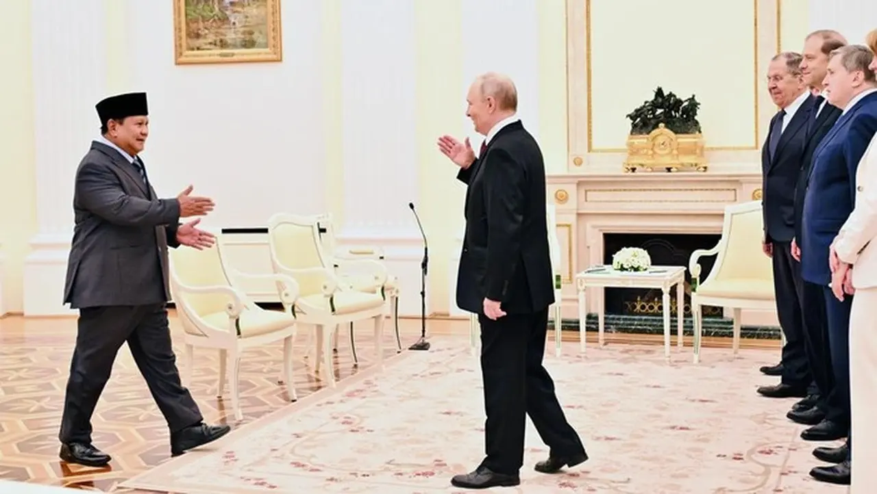 Putin Sambut Hangat Prabowo di Kremlin, Bahas Kemitraan Strategis dan Bencana Sumbar Putin Sambut Hangat Prabowo di Kremlin, Bahas Kemitraan Strategis dan Bencana Sumbar