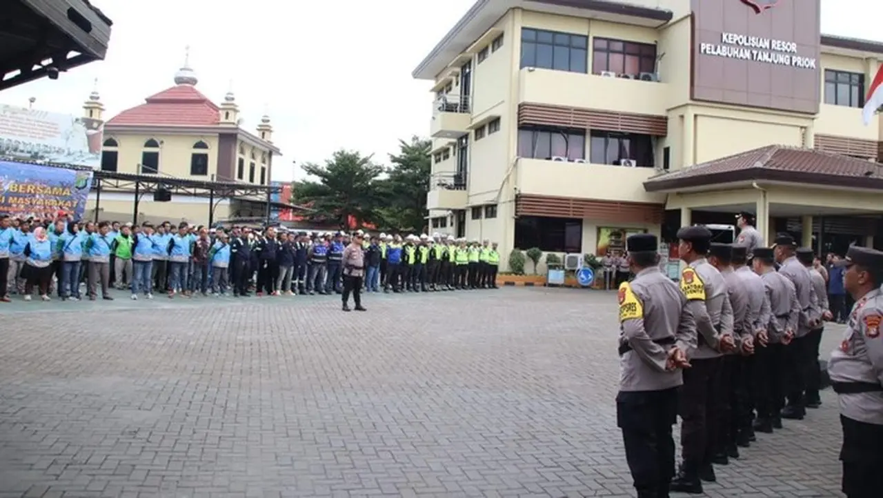 Polres Tanjung Priok Gelar Apel Gabungan Potensi Masyarakat Antisipasi Gangguan Keamanan Akhir Tahun