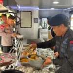 Kapolri Jenderal Listyo Sigit Tinjau Pengungsian Aceh Tamiang, Polri Siapkan Dapur Lapangan dan Trauma Healing