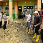 Kapolri Jenderal Listyo Sigit Prabowo Tinjau Pembersihan Masjid dan Sekolah Terdampak Banjir Aceh Tamiang