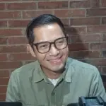 Dude Harlino Bela Alyssa Soebandono yang Dinyinyiri soal Pendidikan Akselerasi