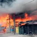 Gudang Alat Berat di Kalideres Terbakar Hebat, Asap Hitam Tebal Membubung Tinggi