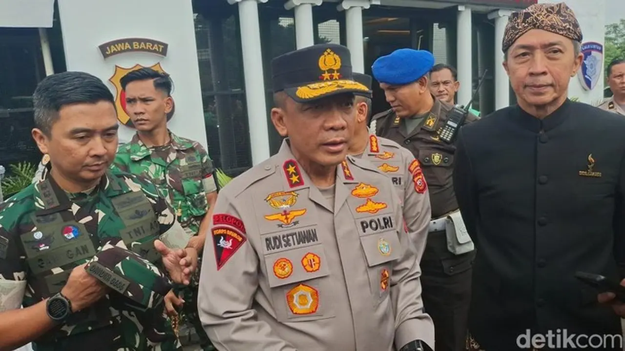 Kapolda Jabar Tinjau Pospam Bogor, Pastikan Keamanan dan Kelancaran Perayaan Nataru