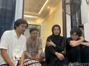 Tujuh Hari Epy Kusnandar: Tahlilan Banjir Doa, Karina Ranau Terharu Dihadiri Pelayat Luar Biasa Ramai