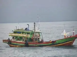 KKP Selamatkan KM Berkah Rizqi yang Hampir Tenggelam di Laut Jawa