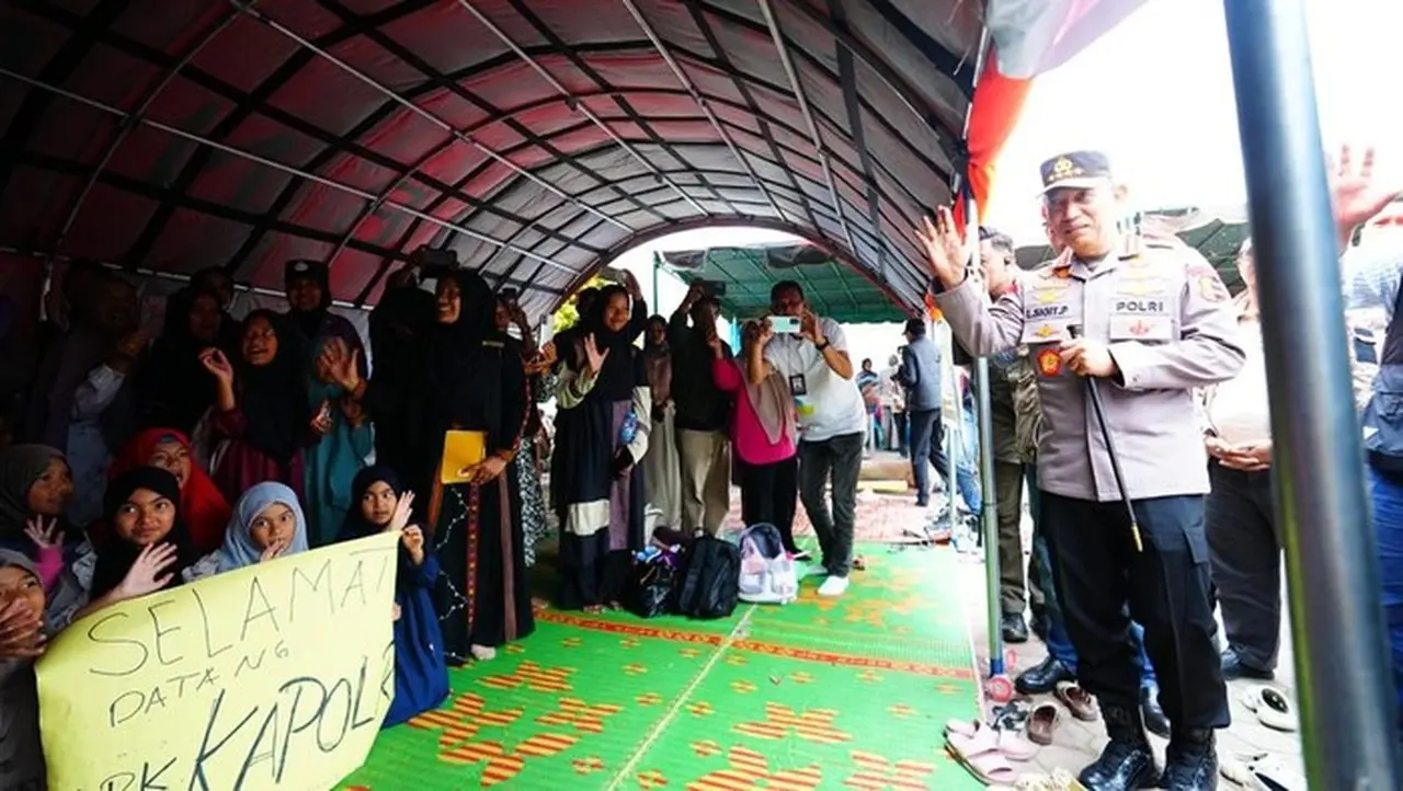 Kapolri Jenderal Listyo Sigit Prabowo Distribusikan Bantuan untuk Korban Bencana di Aceh Tengah
