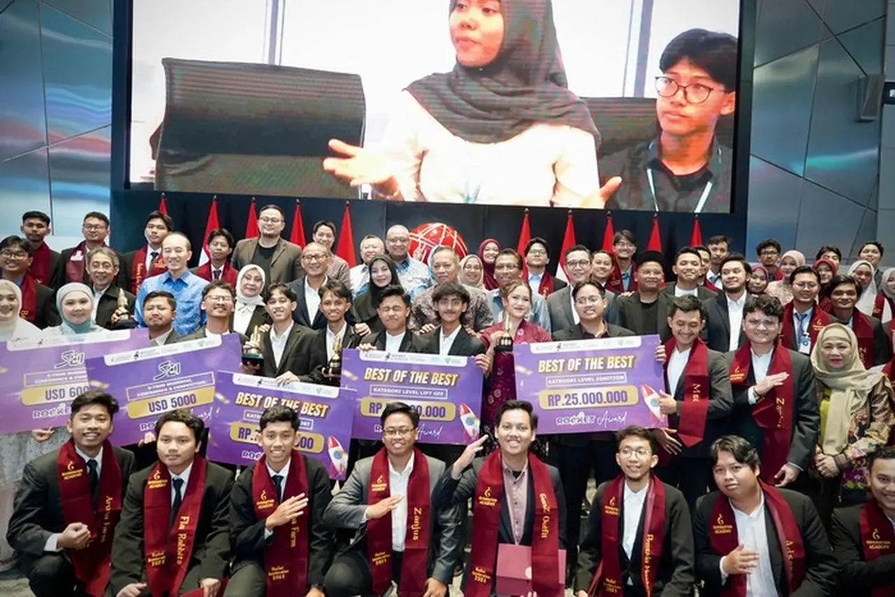 Menkop Ferry Juliantono Ajak Milenial Pasarkan Produk Lokal Lewat Kopdes Merah Putih Menkop Ferry Juliantono Ajak Milenial Pasarkan Produk Lokal Lewat Kopdes Merah Putih