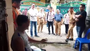 Penjual Ayam Geprek di Makassar Digeruduk Warga Akibat Limbah dan Parkir Liar