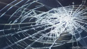 Kecelakaan Mobil dan Truk di Tol Tangerang Km 20, Lalu Lintas Arah Tomang Macet Parah