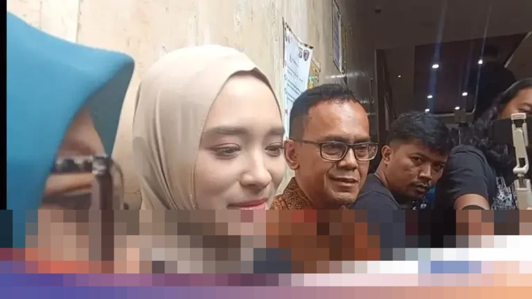 Inara Rusli Mantap Cabut Laporan Penipuan Terhadap Insanul Fahmi, Tegaskan: “Saya Coba untuk Taat sebagai Muslimah”