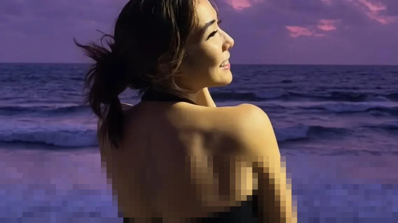 Intip Gaya Liburan Akhir Tahun 2025 Para Selebriti di Bali: Gisel hingga Fuji Pamer Pesona Pantai Intip Gaya Liburan Akhir Tahun 2025 Para Selebriti di Bali: Gisel hingga Fuji Pamer Pesona Pantai