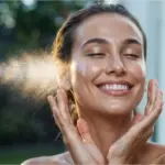 Jaga Perlindungan Kulit dan Makeup Tetap On: 5 Sunscreen Spray Praktis untuk Re-apply