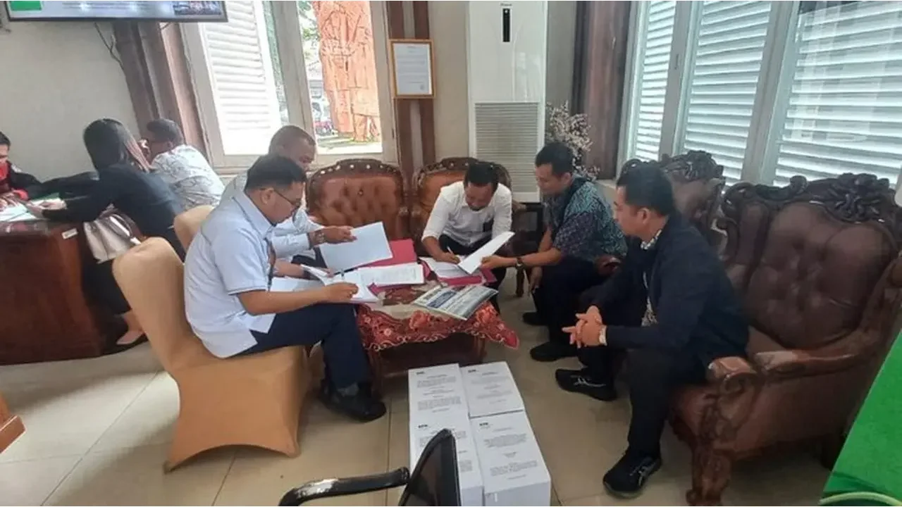 Jaksa KPK Limpahkan Berkas Wakil Ketua DPRD OKU dan Tiga Tersangka Korupsi Proyek ke Pengadilan