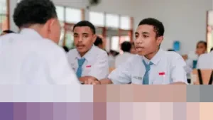 Jalan Baru Sergio Rawai: Dari Berburu di Hutan Papua Menuju Cita-cita Penerang Kampung