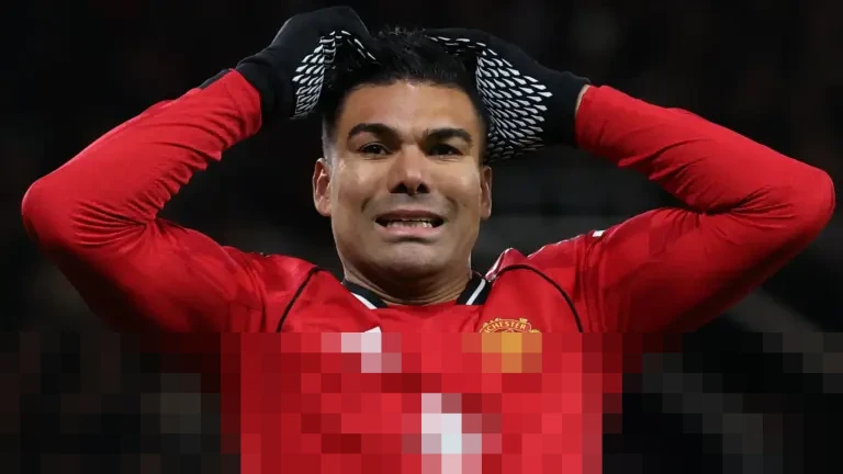 Jamie Carragher Tarik Ucapannya: Casemiro ‘Terlihat Lebih Ringan’ di Manchester United