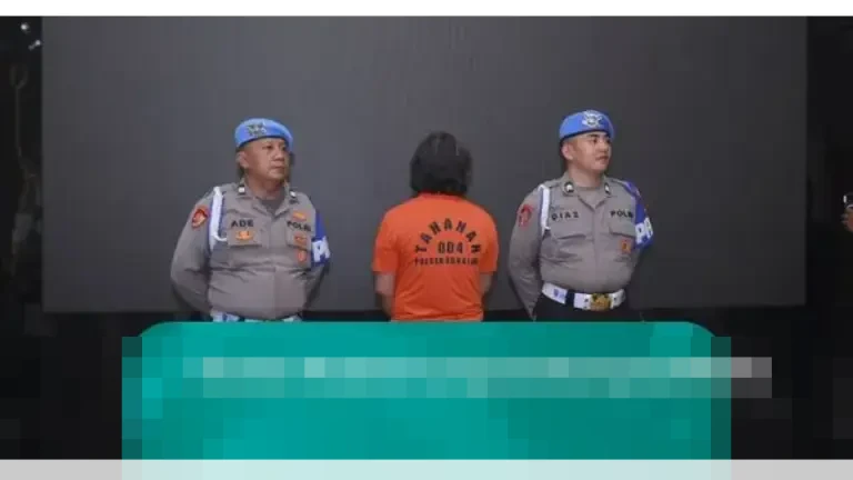 Jual Emas Palsu, Pria Berjaket Ojol Tembak Pedagang di Bandung, Terancam 20 Tahun Bui