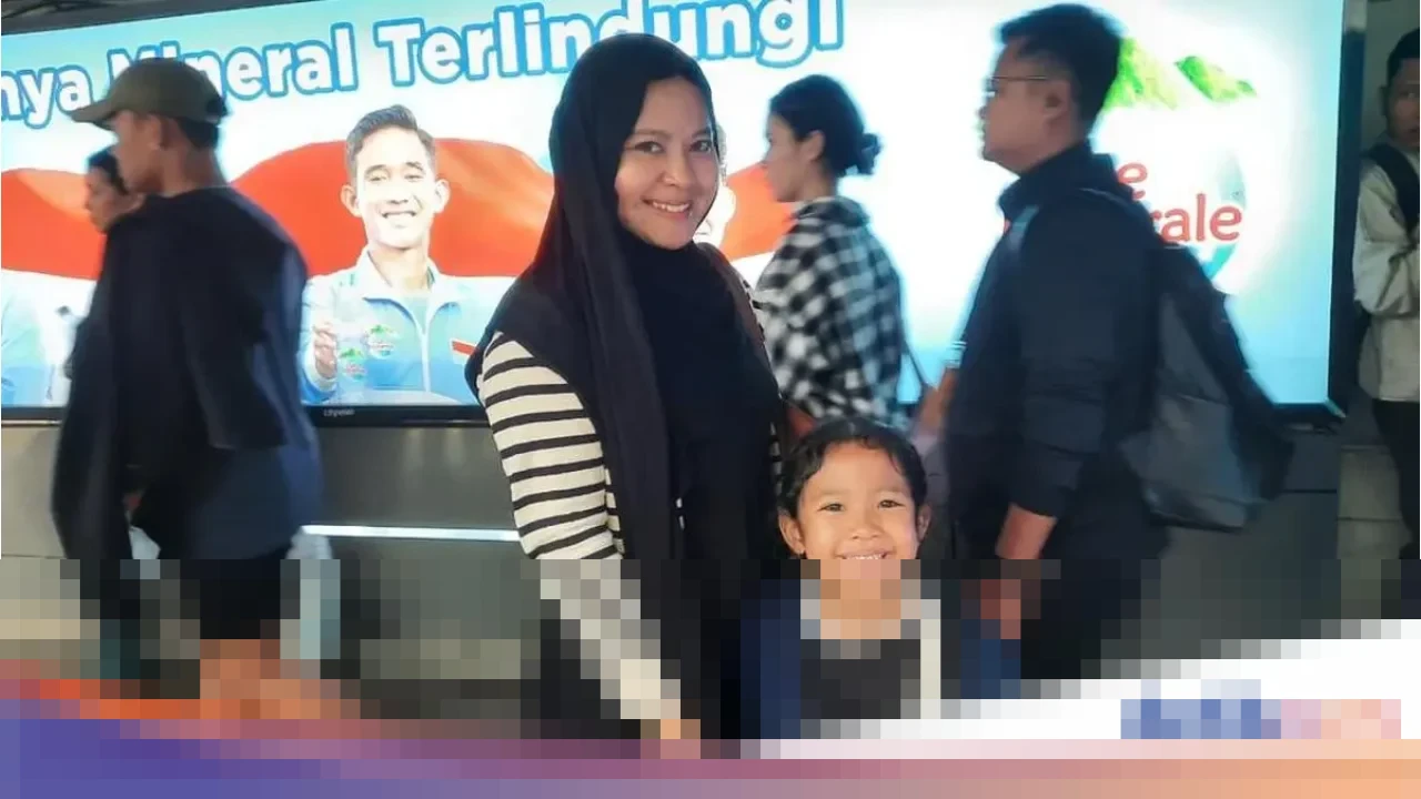 KAI Commuter Imbau Hindari KRL Jam Sibuk Liburan, Warga: “Belum Tahu, Terus Aku Keluarnya Jam Berapa?” KAI Commuter Imbau Hindari KRL Jam Sibuk Liburan, Warga: “Belum Tahu, Terus Aku Keluarnya Jam Berapa?”