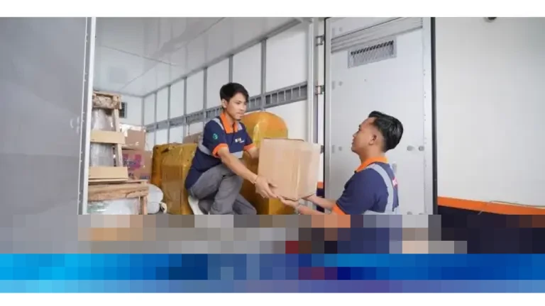 KAI Logistik Layani Lebih dari 2.000 Ton Pengiriman Kurir Selama Puncak Libur Natal 2025