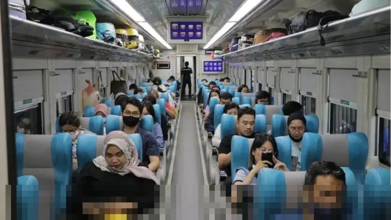KAI Umumkan Diskon 25% Tiket Kereta Api Jarak Jauh untuk Libur Natal dan Tahun Baru 2025/2026