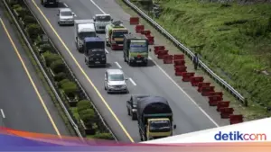 Kakorlantas Polri Peringatkan Truk Sumbu Tiga Dilarang Melintas Tol Saat Puncak Mudik Nataru