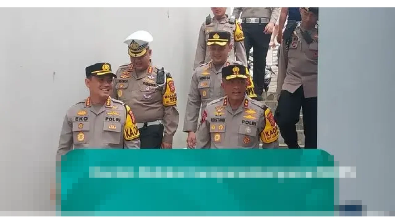 Kapolda Jabar: Puncak Alami Peningkatan Kendaraan Luar Biasa Saat Libur Nataru Kapolda Jabar: Puncak Alami Peningkatan Kendaraan Luar Biasa Saat Libur Nataru