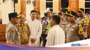 Kapolda Metro Jaya Tinjau Gereja di Kelapa Gading, Pastikan Natal 2025 Aman dan Nyaman