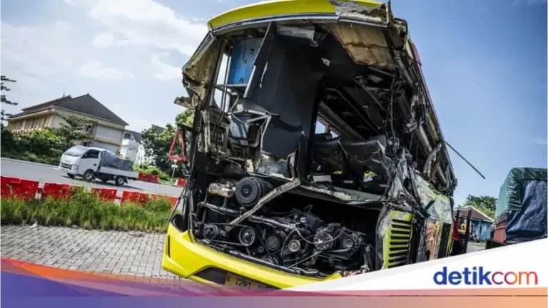 Kapolrestabes Semarang: “Kami Berupaya Maksimal Pastikan Korban Kecelakaan Bus Cahaya Trans Ditangani Terbaik”