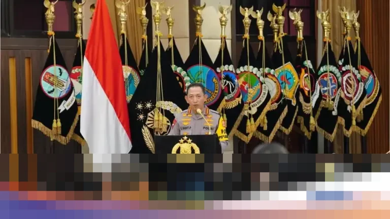 Kapolri Sigit: “Polri Akan Terus Lakukan Perbaikan Demi Pelayanan Presisi” Kapolri Sigit: “Polri Akan Terus Lakukan Perbaikan Demi Pelayanan Presisi”