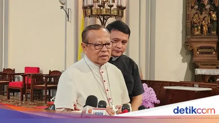 Kardinal Ignatius Suharyo: “Umat Katolik Bersatu Hati Kumpulkan Dana untuk Korban Bencana Sumatera”