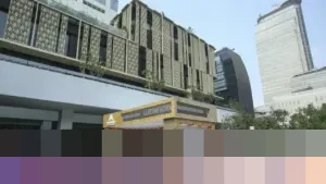 Kebakaran Dekorasi Fasad Sarinah Thamrin Berhasil Dipadamkan, Manajemen Pastikan Operasional Normal