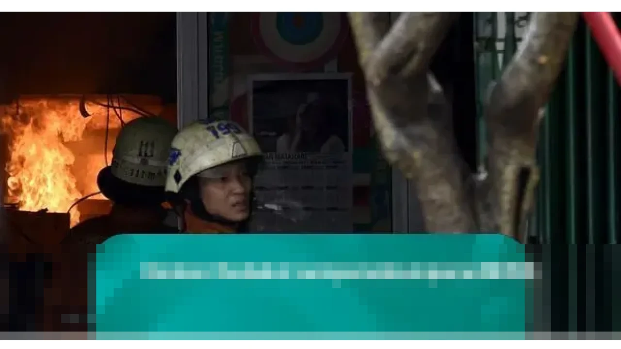 Kebakaran Melanda Ruang Genset Kantor Wali Kota Jakarta Selatan, 7 Unit Damkar Dikerahkan