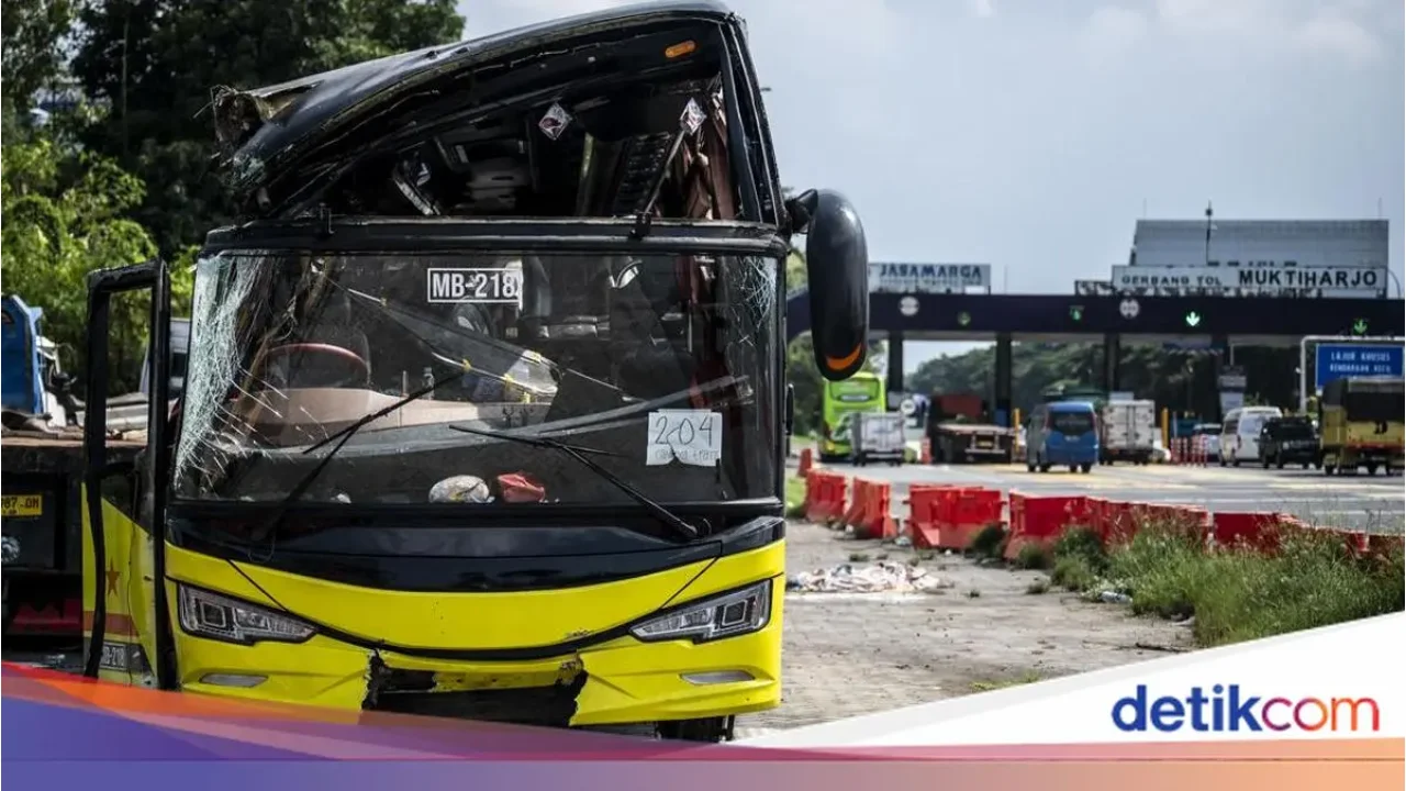 Kecelakaan Maut Bus Cahaya Trans di Tol Krapyak Renggut 16 Nyawa, Kemenhub: Bus Tak Laik Jalan
