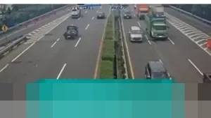 Kecelakaan Truk Tangki di Tol JORR Picu Kepadatan Panjang Arah Cikampek