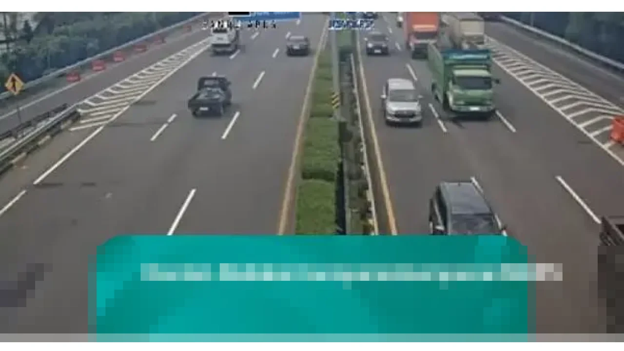 Kecelakaan Truk Tangki di Tol JORR Picu Kepadatan Panjang Arah Cikampek