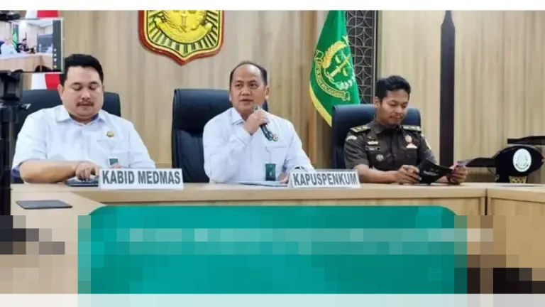 Kejaksaan Agung Klaim Pulihkan Rp 19,8 Triliun Uang Negara, Lampaui Target PNBP 733 Persen Kejaksaan Agung Klaim Pulihkan Rp 19,8 Triliun Uang Negara, Lampaui Target PNBP 733 Persen