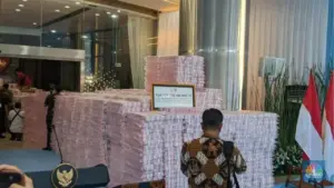 Kejaksaan Agung Pamerkan Tumpukan Uang Rp 6,6 Triliun Hasil Penyelamatan Keuangan Negara