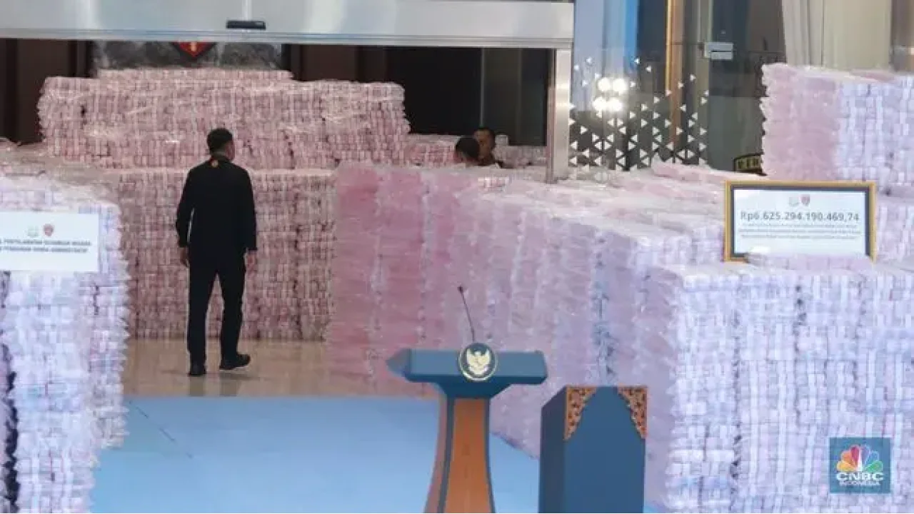 Kejaksaan Agung Pamerkan Uang Sitaan Rp 6,6 Triliun, Prabowo: Hasil Kerja Keras Satgas PKH Kejaksaan Agung Pamerkan Uang Sitaan Rp 6,6 Triliun, Prabowo: Hasil Kerja Keras Satgas PKH