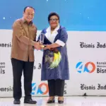 Wamendagri Ribka Haluk Raih Penghargaan Akselerator Pembangunan Papua