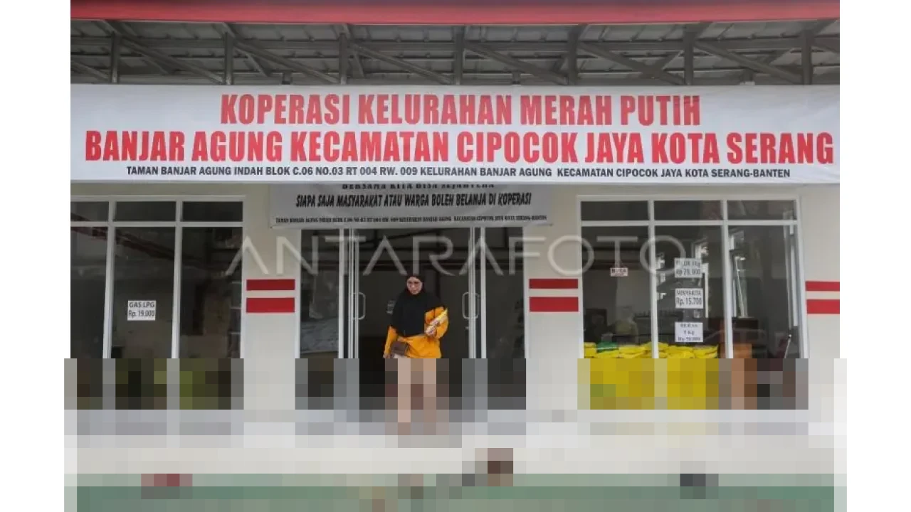 Kemenkop Dorong Koperasi Desa Merah Putih Jadi Etalase Produk Lokal dan Penyangga Ekonomi Rakyat