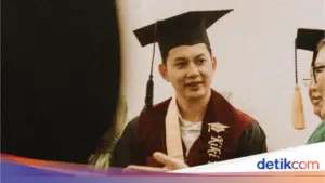 Kiki Farrel Ungkap Perasaan Campur Aduk Usai Raih Gelar Sarjana Setelah 17 Tahun Menanti, Langsung Lanjut S2