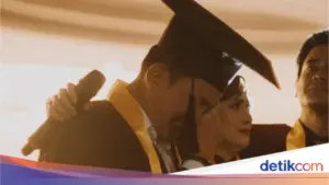 Kiki Farrel Ungkap Tangis Haru di Wisuda, Kenang Mendiang Ibu yang Tak Sempat Menyaksikan