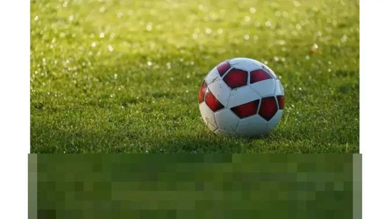 Kiprah Empat Bek Asing RB Leipzig: Jaga Lini Belakang Die Roten Bullen di Bundesliga 2025/2026