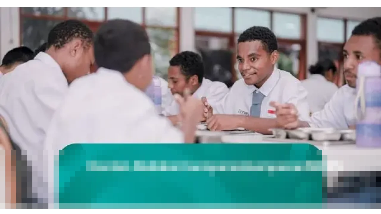 Kisah Alfius Mote: Memanjat Pohon Pinang demi Pendidikan, Kini Raih Asa di Sekolah Rakyat