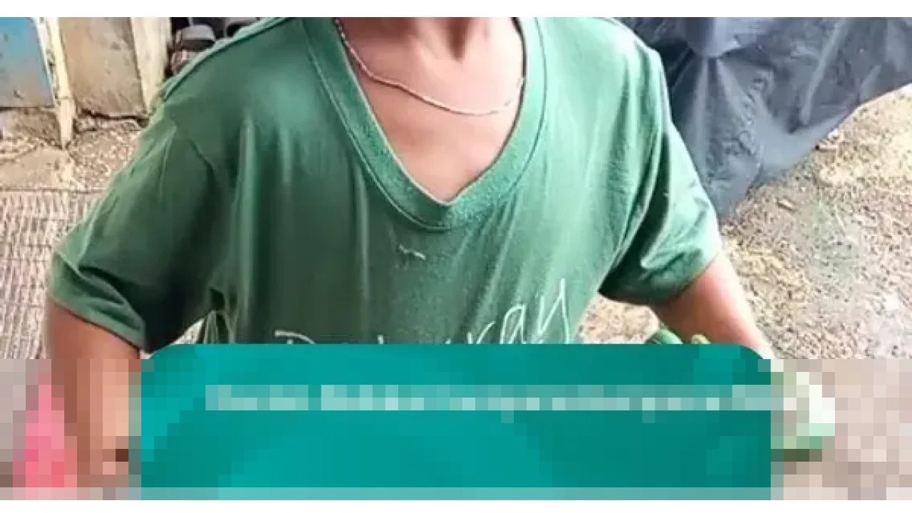 Kisah Dika ‘Si Bocah Oray’ dari Bandung: Berburu Ular di Sawah Demi Tambahan Uang Jajan Keluarga