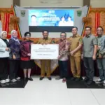 Komisi VII DPR RI Gelontorkan Rp500 Juta untuk UMKM Korban Bencana di Padang Pariaman