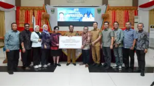 Komisi VII DPR RI Gelontorkan Rp500 Juta untuk UMKM Korban Bencana di Padang Pariaman