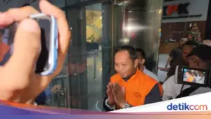 KPK Tahan Eks Kasi Datun Kejari HSU Taruna Fariadi Usai Diserahkan Kejagung, Sempat Kabur Saat OTT